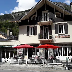 D'hotes L'astazou Bed & Breakfast